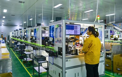 图说南阳 | 赶订单 拼生产 销售电子产品